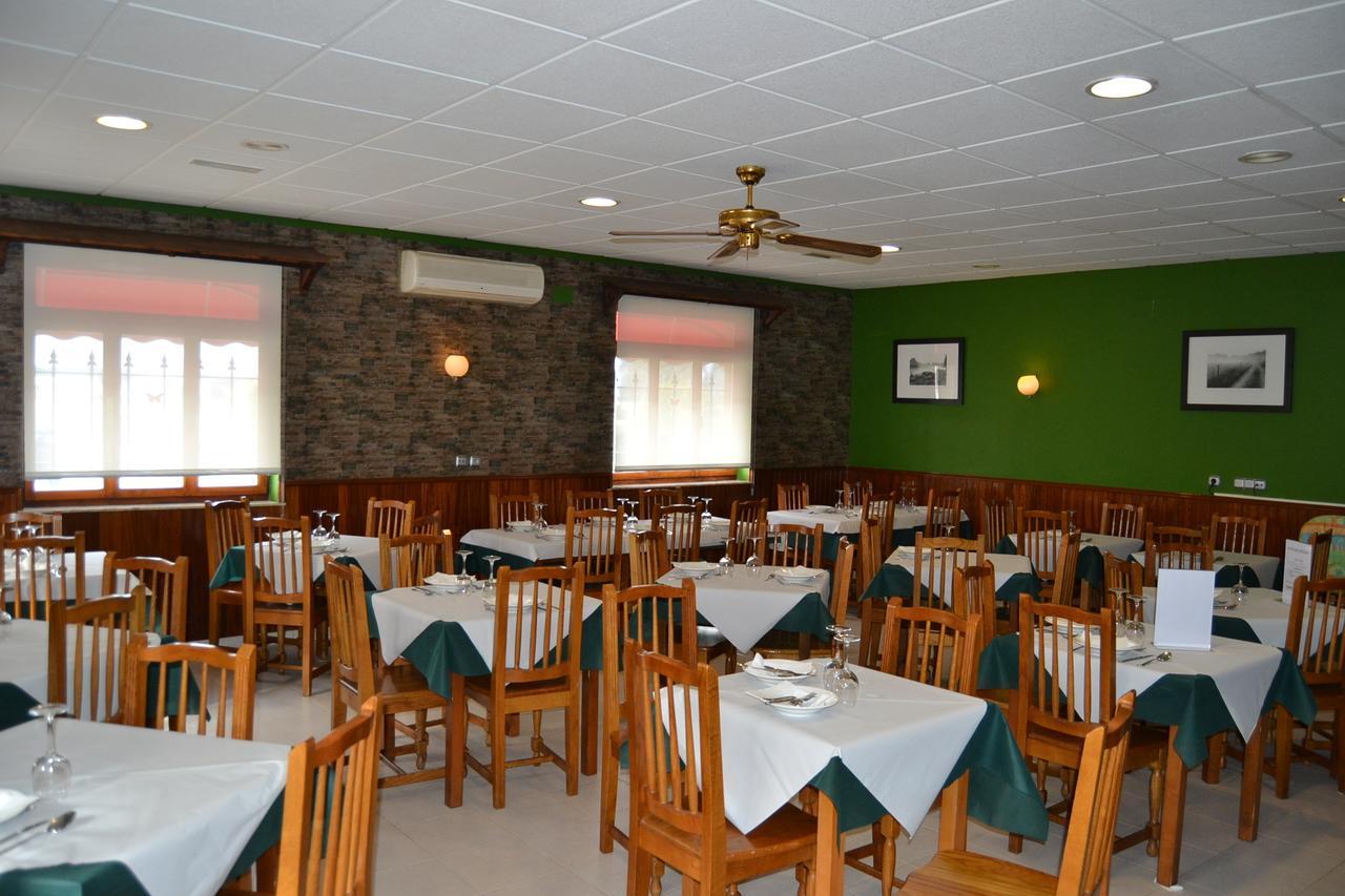 Jarrio Hotel Restaurante Las Camelias מראה חיצוני תמונה