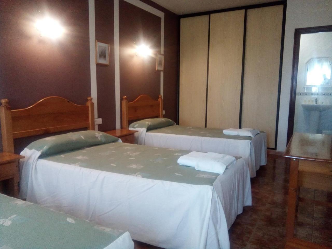 Jarrio Hotel Restaurante Las Camelias מראה חיצוני תמונה